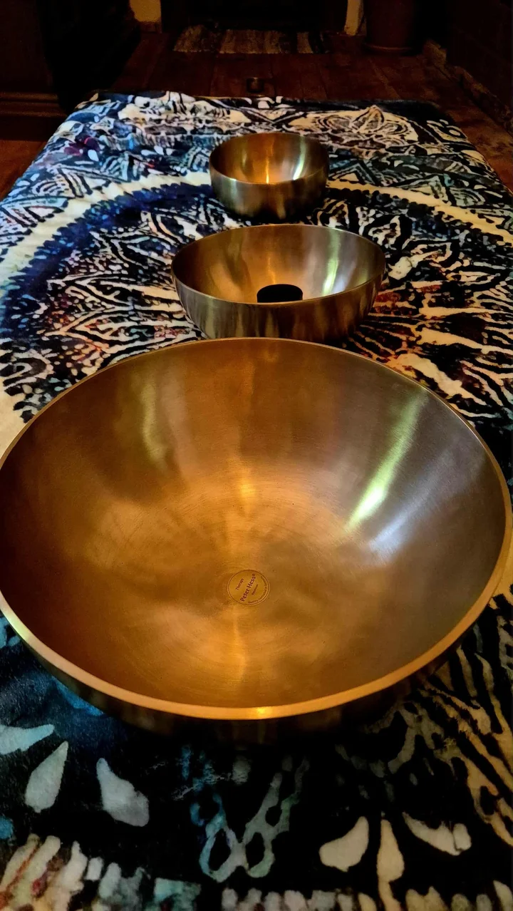 Grafika promocyjna wydarzenia Misy tybetańskie — koncert przy świecach w Zakątku Mokoszy