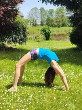 Grafika promocyjna wydarzenia Vinjasa na powitanie wiosny — sesja otwarta