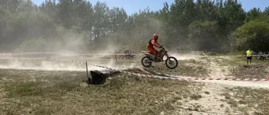 Żółtaniecki tor znów przyciągnął kibiców. Cross country dało emocje do samego końca