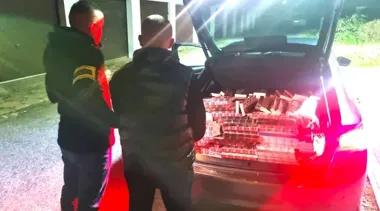 Papierosy za ponad 120 tys. zł w dostawczym aucie. Zatrzymano 37-latka