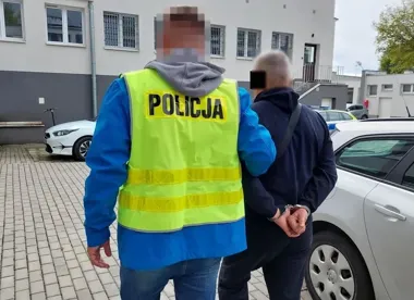Kierowca ciężarówki z blisko 2 promilami wjechał na przejście graniczne
