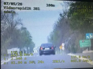 102 km/h w terenie zabudowanym i cztery prawa jazdy w dwa dni