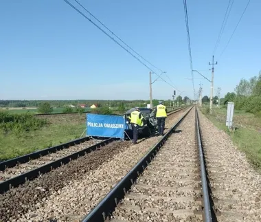 Jedna noc, dwa śmiertelne wypadki. Na DK12 i przejeździe kolejowym zginęli kierowcy